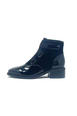 Fugitive Ankle Boot With Elastic Straps.