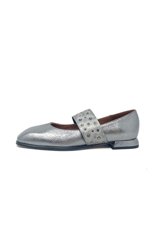 Marian Flat With Elastic Strap