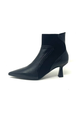 Marian Pointed Ankle Pull On Ankle Boot With Elastic Panels