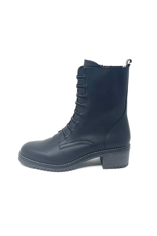 Valerias Ankle Boot With Elastic Laces Effect
